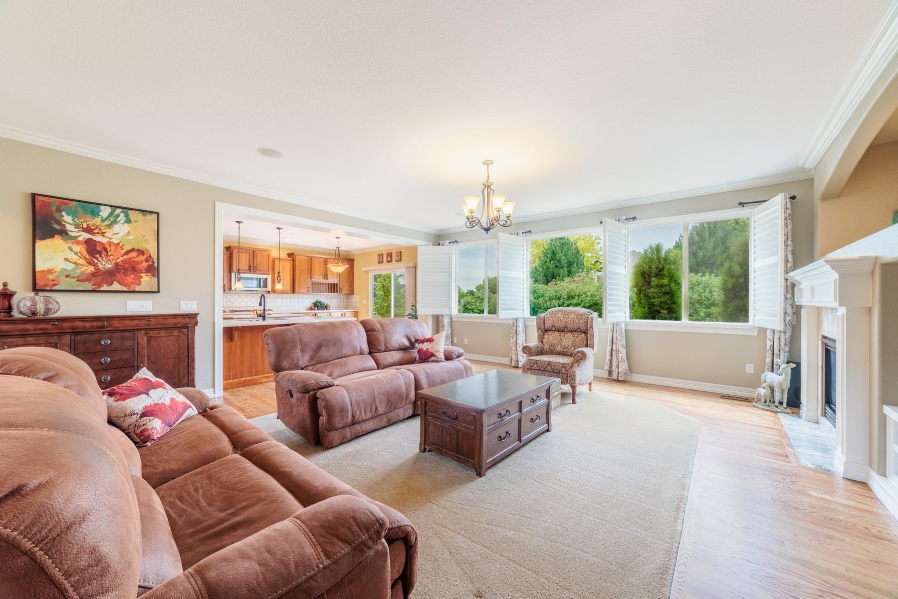 Great room at 11806 N Beasly Rd