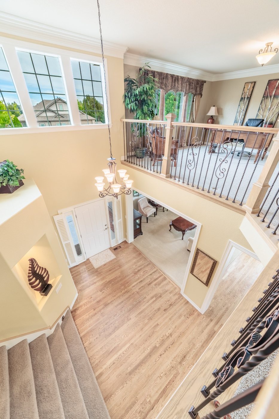 Upper landing at 11806 N Beasly Rd